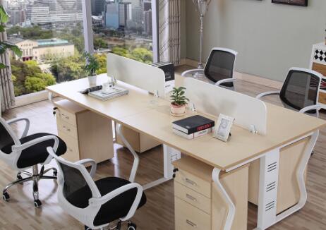 青岛开发区商务信息咨询公司定制办公桌椅